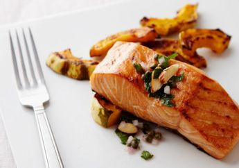 Hidup Sehat dengan Makan Salmon Oven yang Menggoda, Ini Resepnya!