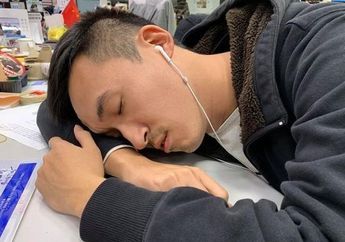 Bahaya! Pria Asal Tiongkok ini Jadi Tuli Usai Tidur Masih Menggunakan Earphone
