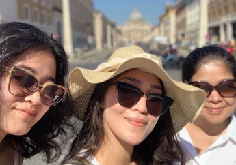 Gracia Indri Unggah Foto Bersama Ibu dan Adiknya, Wendy Cagur: Muka Mama Kasian Banget! Kayak Tertekan Punya Anak