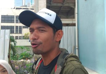 Ibnu Jamil Videocall Nikita Mirzani saat Tangannya Cidera, Ada Hubungan Apa?