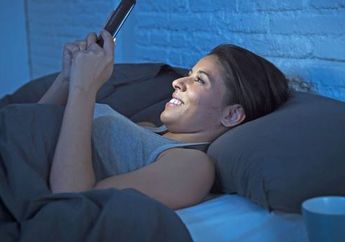 Penelitian Mengatakan Bahwa Terlalu Sering Main Ponsel Bikin Kelainan Tulang Tengkorak