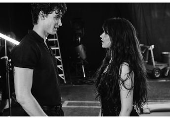 Latihan Tarian Mesra, Shawn Mendes Buat Camila Cabello Jatuh Tersungkur