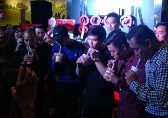 Hadir di Peresmian Gerai Minuman Milik Gibran Rakabuming,&nbsp;Intip Ekspresi Putra Sulung Basuki Tjahaja Purnama Ikut Kompetisi Minum