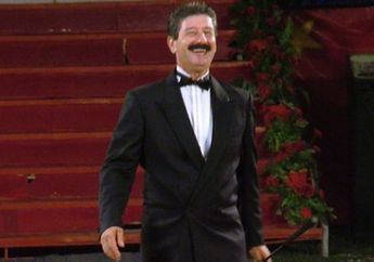 Tragis! Pemain Sirkus Terkenal Tewas Usai Diterkam 4 Harimau yang Dilatihnya di dalam Kandang