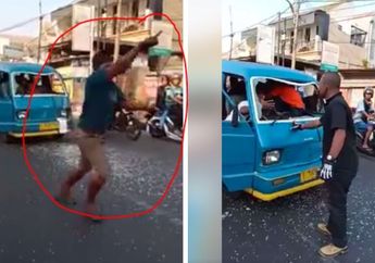 Viral, Seorang Supir Angkot Lari Tinggal Penumpangnya Dalam Mobil untuk Kejar Bis yang Menabraknya