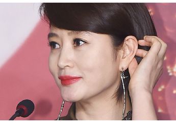 Demi Lunasi Utang Ibunya yang Menumpuk, Kim Hye Soo Pernah Terpaksa Tinggal di Apartemen Kumuh