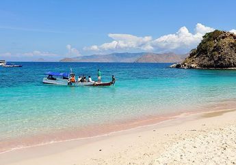 Selain Pantai Pasir Pink, Ada Pantai Pasir Merah dan Pasir Hijau, lo!