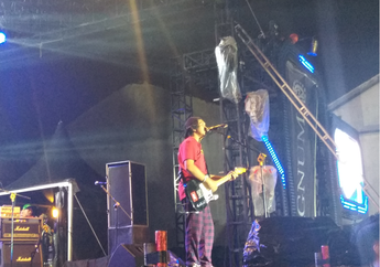 Sempat Hujan Deras, Rocket Rockers Tak Melunturkan Semangat Penonton Magnumotion-Slank Mantap Melangkah Tour 2019 di Medan
