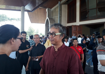 Butet Kartaredjasa Kenang Jasa Arswendo Atmowiloto Bantu Perjalanan Kariernya