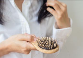 Arti Mimpi Rambut Rontok, Tanda Akan Ketiban Sial, Masa sih?