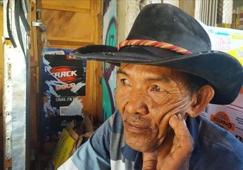 Kopral, Sosok Penjaga Perlintasan Kereta Api Berpenampilan Nyentrik dan Jago Silat 