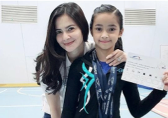 Warisi Kecantikan Wajah Sang Ibunda yang Sempat Tersandung Skandal Video, Tengok Paras Ayu Putri Kesayangan Cut Tari yang Mulai Beranjak Dewasa, Pesonanya Mampu Kalahkan Istri Richard Kevin!