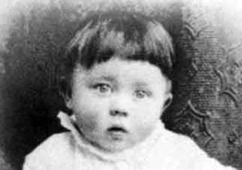 Tengok Foto-foto Bayi dan Bocah Ini, Sosok Dewasa Mereka Akan Membuat Anda Bergidik Karena Menjadi Tiran dan Predator Mengerikan