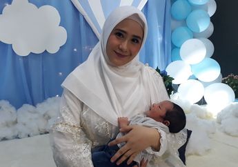Anak Keduanya Bisa Tengkurap di Usia 2 Bulan,  Ryana Dea Girang: Wah Pintarnya Masya Allah