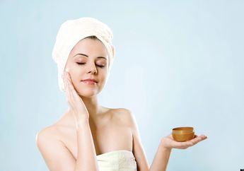 Review Gel Lidah Buaya merek Lokal dari Viva, Soothing Aloe Gel Moisture Recharge with Pure Aloe Vera Juice