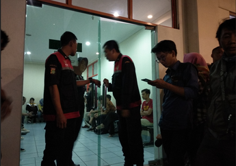 Suasana Penjagaan Ketat di Rumah Duka Jenazah Agung Hercules