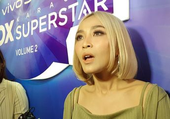 Reaksi Anak Rinni Wulandari Lihat Rambut Pirang Ibunya