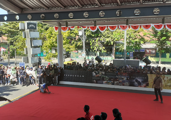 Warga Padati Surabaya Town Square Demi Film Bumi Manusia dan Perburuan!