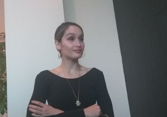 Penampilannya Dinilai Terlalu Terbuka di&nbsp;Jember Fashion Carnival, Cinta Laura Tak Ingin Buka Suara