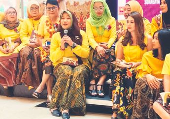 Suka Cita 26 Perempuan Penulis Berkisah Tentang Ayah