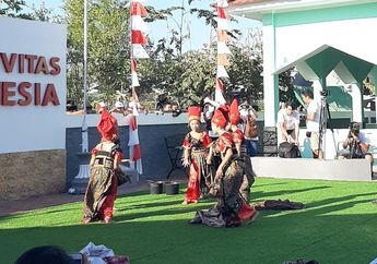 SD 1 Gondang Lombok Rayakan Kemerdekaan ke-74 dengan Tarian Bait Ae
