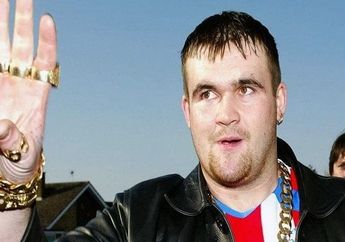 Habiskan Hadiah Lotere Sebesar Ratusan Miliar Secara Gila-gilaan, Pria Ini pun Bangkrut dan Berakhir Menjadi Tukang Sampah