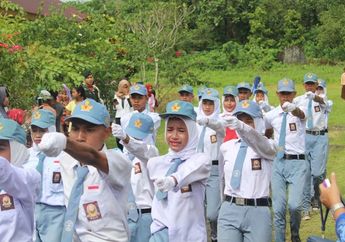 Tangis Puluhan Anggota Paskibraka di Maluku yang Harus Kibarkan Sang Merah Putih Tanpa Seragam
