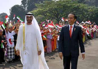 Dulu Disambut Hangat Saat Berkunjung ke Indonesia, Pangeran Abu Dhabi Hadiahkan Masjid di Solo untuk Presiden Jokowi