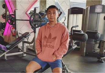 Disambut Meriah oleh Mahasiswa Baru FISIP UI, Raditya Dika: Biasa Aja, Gue Bukan Atta Halilintar!