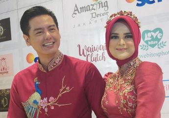 Cut Meyriska Kegirangan Saat Dapat Angpao dalam Upacara Teapai, Roger Danuarta: Tanda Rezeki untuk Rumah Tangga yang Baru...