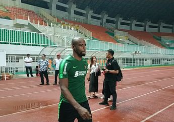 Rumor Transfer - Greg Nwokolo Dikaitkan dengan Dua Klub Tajir Liga 2