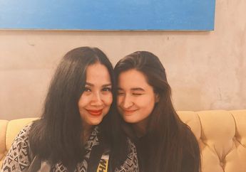 5 Bulan Gak Ketemu Putrinya, Titi DJ Ciumi Layar TV hingga Nyaris Nangis Saat Saksikan Penampilan Stephanie Poetri di Head In The Clouds, Jennie Blackpink Diam-diam Ikut Nonton?