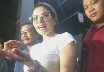 Laporkan Netizen yang Menyebutnya Wanita Kupu-kupu Malam, Nikita Mirzani: Oh Anak Angkatnya Bu Elza Syarief!