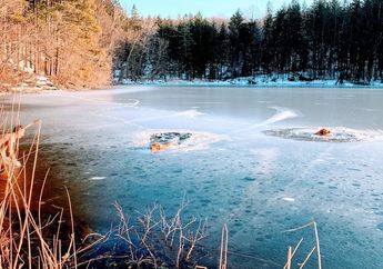 5 Arti Mimpi Berenang di Danau Es, Jangan Disepelekan, Pertanda Harus Lebih Berhati-hati!