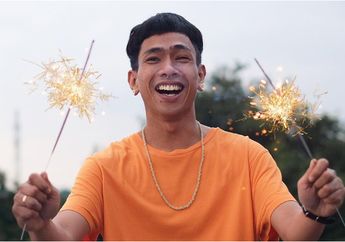 Sebelum Jadi Musisi, Ari Lesmana Fourtwnty Sempat Kerja di Bursa Efek Jakarta Lho!