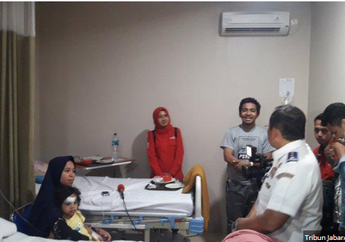 Mobilnya Ringsek Dihantam Truk, Satu Keluarga Korban Kecelakaan Tol Cipularang Selamat Usai Berhasil Lompat