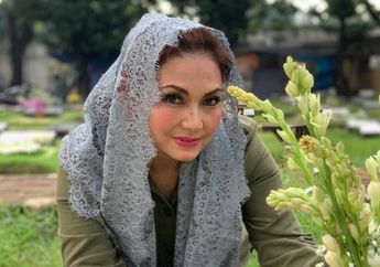 Kecelakaan dan Sempat Tak Bisa Bicara Karena Pipinya Menghantam Besi di Mobil Jeep, Nia Daniaty: Mulut Nggak Bisa Ditutup, Menganga Sampai Dibawa ke Rumah Sakit