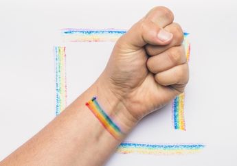 Lihat Berapa Jumlah Garis yang Muncul saat Mengepalkan Tangan, Bisa Ungkap Peruntungan di Masa Depan!