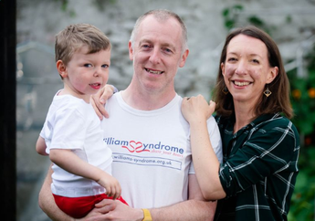 Idap Kelainan Genetik Langka, Bocah 4 Tahun ini Tak Bisa Berhenti Berbicara Kepada Siapa pun yang Ditemuinya