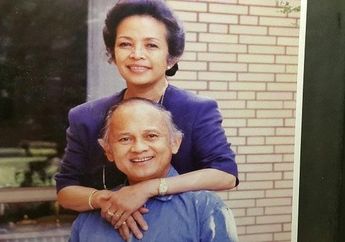 Terungkap Chat dan Foto Profil WA Terakhir BJ Habibie Sebelum Meninggal, Bukti Cinta Sejati Pada Ainun