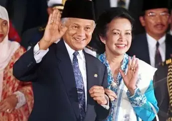 Sempat Dikira UFO, Mercy Langka Koleksi BJ Habibie Ini Punya Cerita Unik!