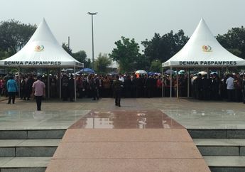 Warga Sempat Ricuh Saat Tak Bisa Masuk ke Prosesi Pemakaman Jenazah BJ Habibie