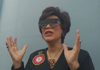 Takut Dihisab, Dorce Gamalama akan Bagikan 600 Baju Gratis kepada Masyarakat