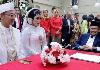 Dalam Keadaan Lemah BJ Habibie Bersikeras Lakukan Hal Ini