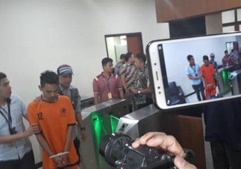 Syok dan Tak Tahu Direkam Selingkuhannya, Video Syur Wanita Berseragam ASN Ini Viral Hingga Terungkap Identitas Asli Keduanya yang Bikin Melongo