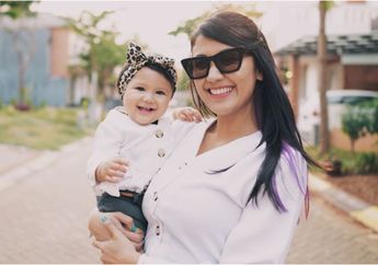 Putrinya Genap Berusia 1 Tahun, Sharena Delon Unggah Kembali Momen Saat Melahirkan: The Magical Birth of Our Daughter