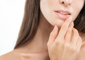 Cara Aman Mencerahkan Bibir Hitam Menggunakan Bahan Alami yang Patut Dicoba!
