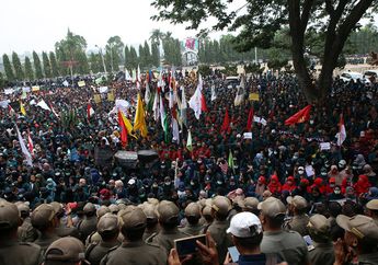 Tragedi Berdarah Demo Mahasiswa di Sejumlah Daerah, Bentrokan Tak Terbendung, Ratusan Mahasiswa Luka-luka Hingga 3 Orang Dikabarkan Kritis