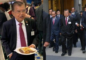 Foto Kesederhanaan Wapres Jusuf Kalla Saat Hadir di Markas PBB New York, Beli Makan Sendiri di Kantin hingga Ikut Antre Bayar di Kasir Bersama Pembeli Lain