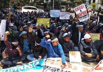 Setelah Mahasiswa, Kini Giliran Ribuan Tukang Gigi Turun ke Jalan Tolak Pasal RUU KUHP: Kami Ini Kerja Halal Kok Malah Mau Dikebiri?